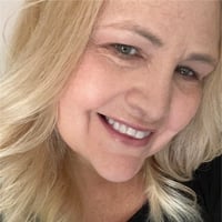Jennifer Sprague - Headshot