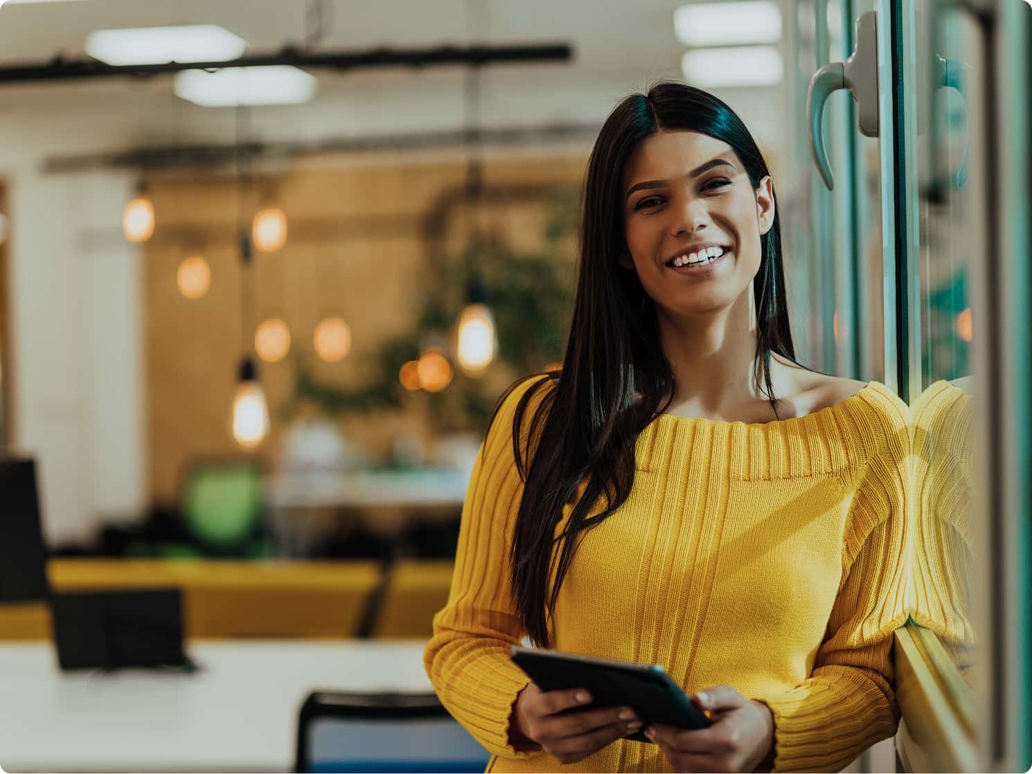 woman-holding-tablet-4-3